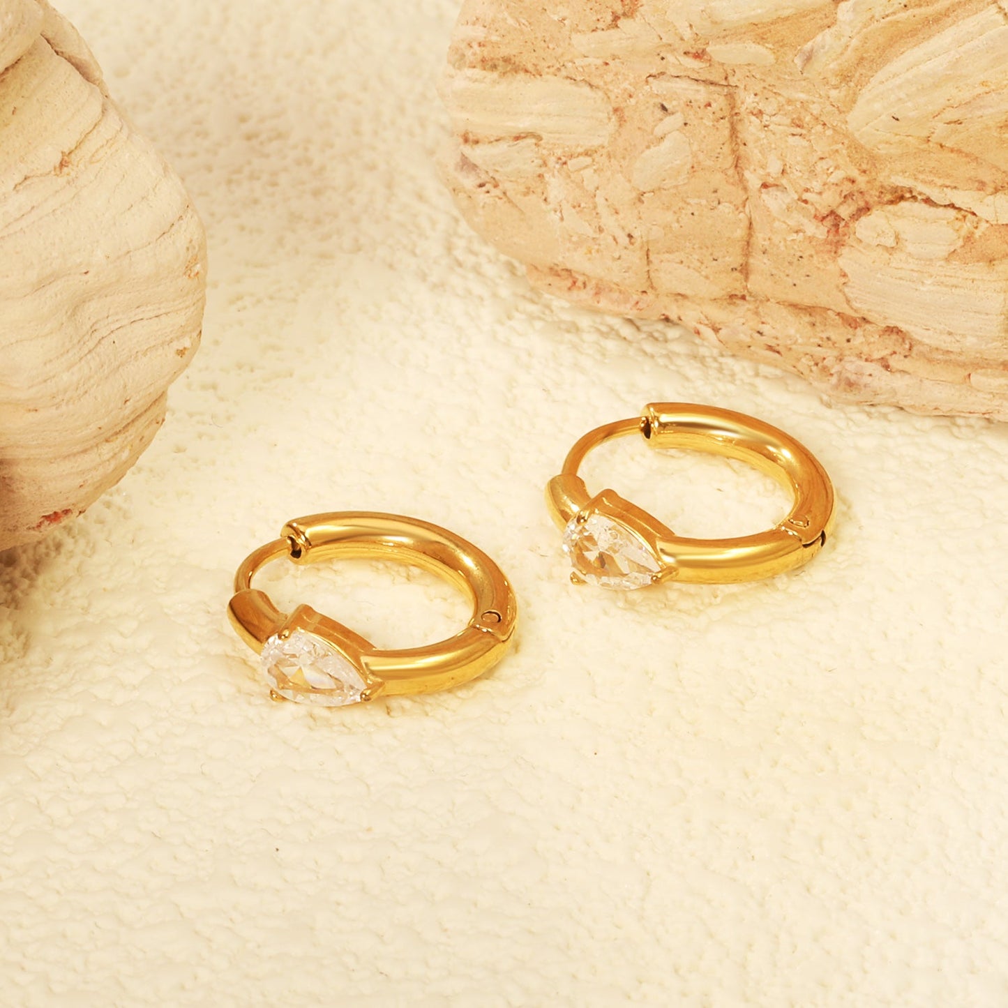 4.8*6.4-6.8mm teardrop shaped three claw white zirconium earrings 2.2-2.5*inner diameter 10-11mm steel color/golden color