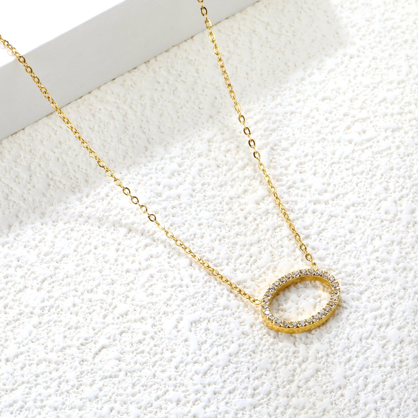 15 x 11.2mm oval CNC white zirconia pendant 0.3 cross chain 43+5cm + 6mm round tag necklace gold