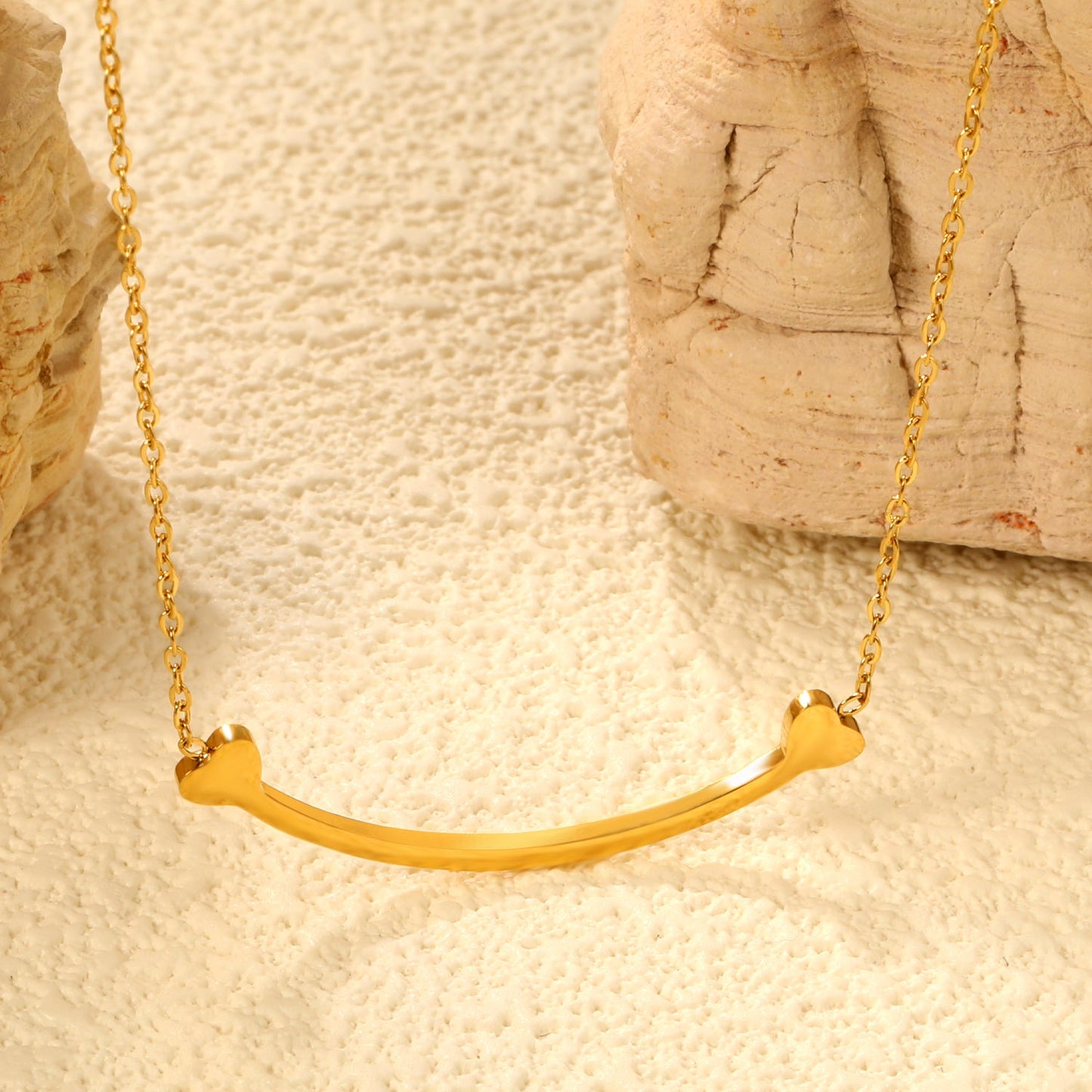 9.2 x 36.7mm curved bone pendant, 0.3mm cross chain 45+5cm, 6mm round tag necklace, gold