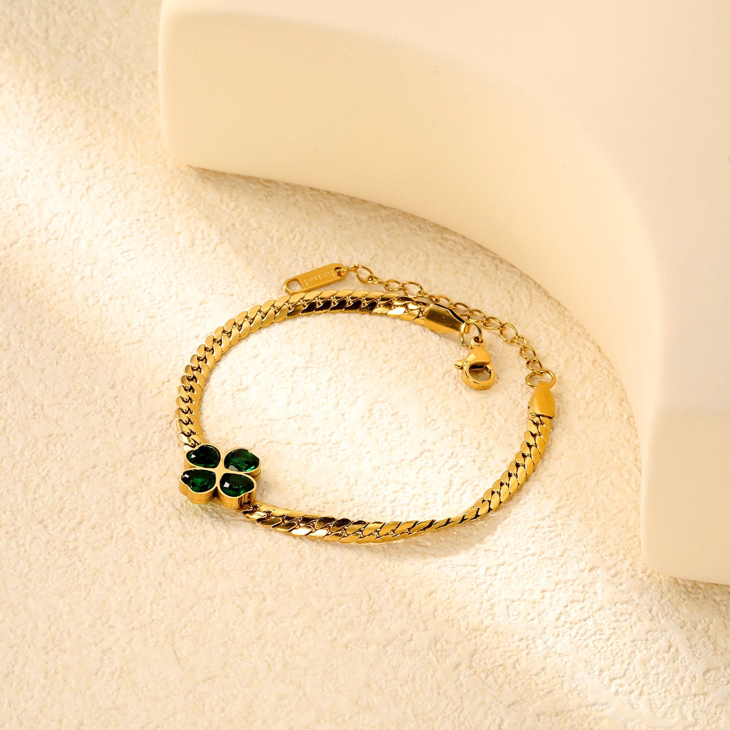 13.5mm four-leaf clover with green zircon 3.9 gold dragon chain 17+5cm+11.2*3.7mm square tail plaque bracelet gold color
