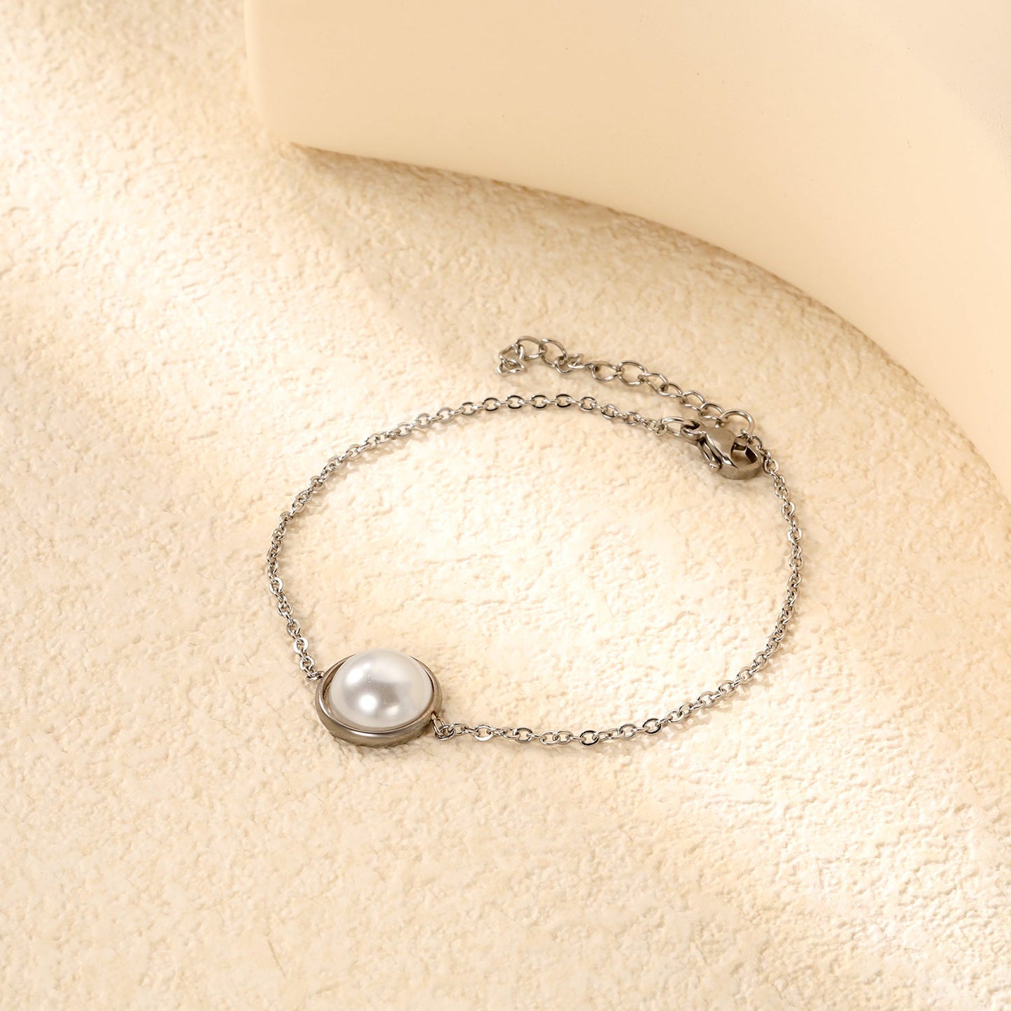 12-14mm round with half white pearl 16-18+3cm bracelet steel/gold color