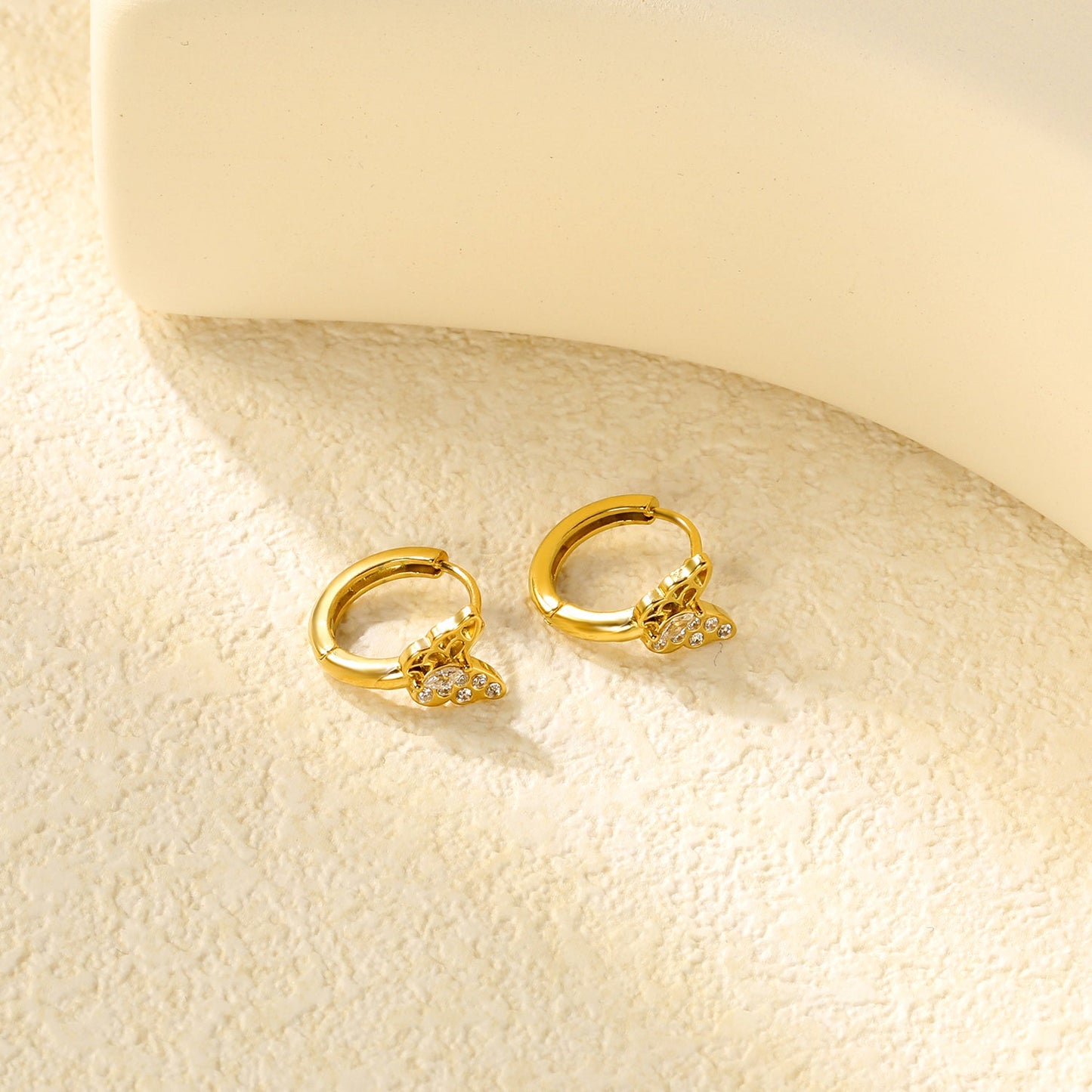 9.1 x 6.8mm Semi-Hollow Butterfly with White Zirconia Earring Hook 2.2 x Inner Diameter 10mm Earring Gold