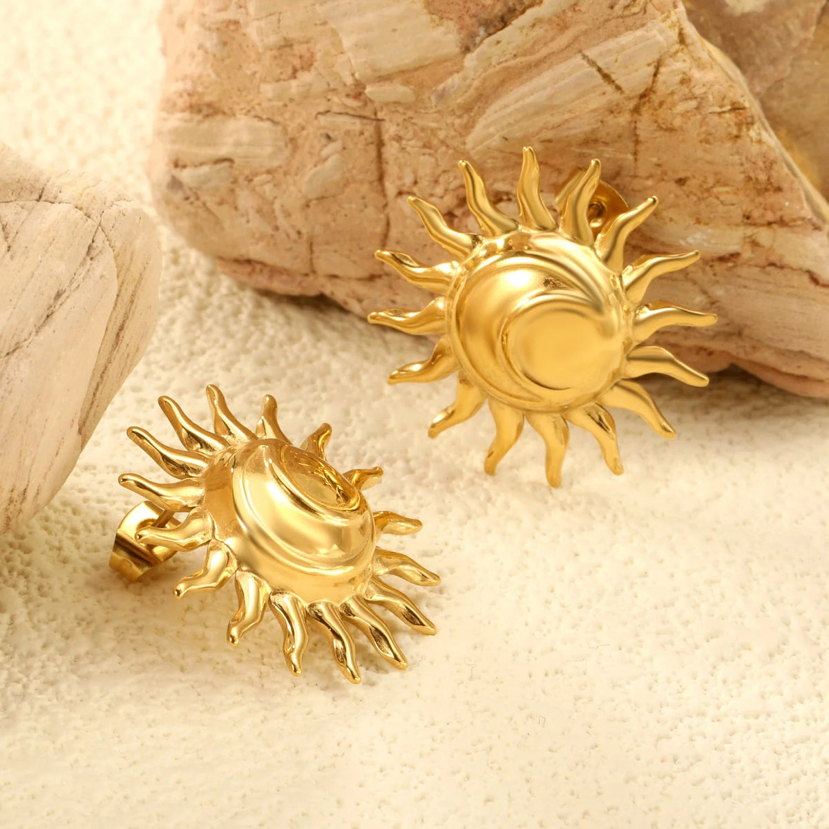 Boucles d'oreilles puces Soleil avec Lune 26mm Couleur Or