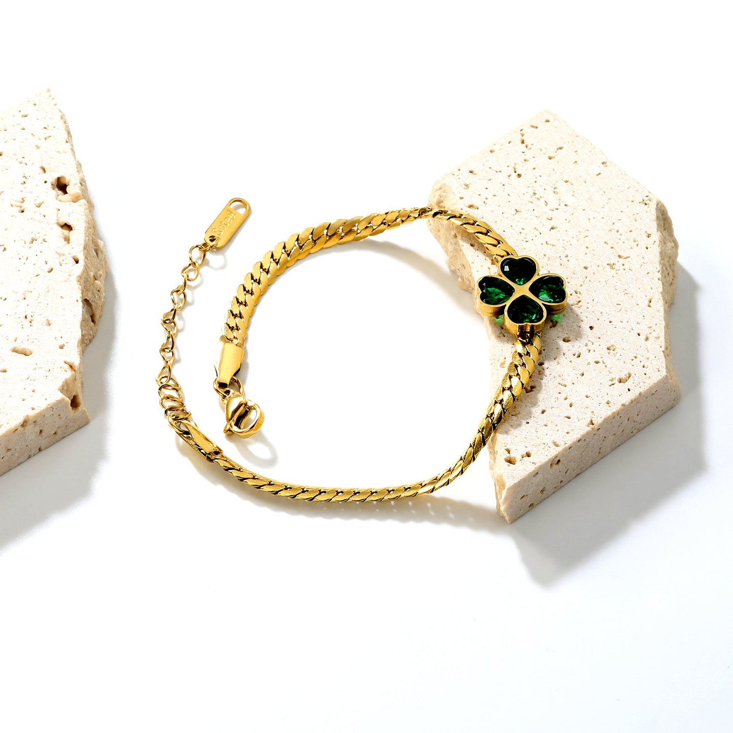 13.5mm four-leaf clover with green zircon 3.9 gold dragon chain 17+5cm+11.2*3.7mm square tail plaque bracelet gold color