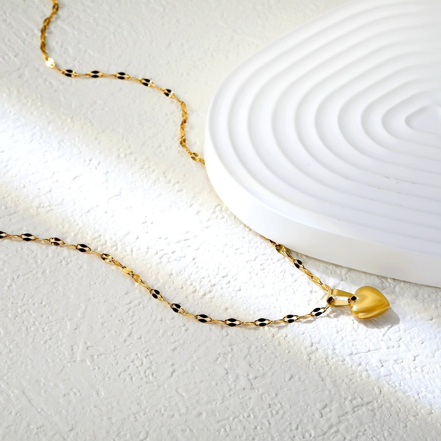 10.6x11mm 3D heart pendant lip chain 40+5cm necklace, gold