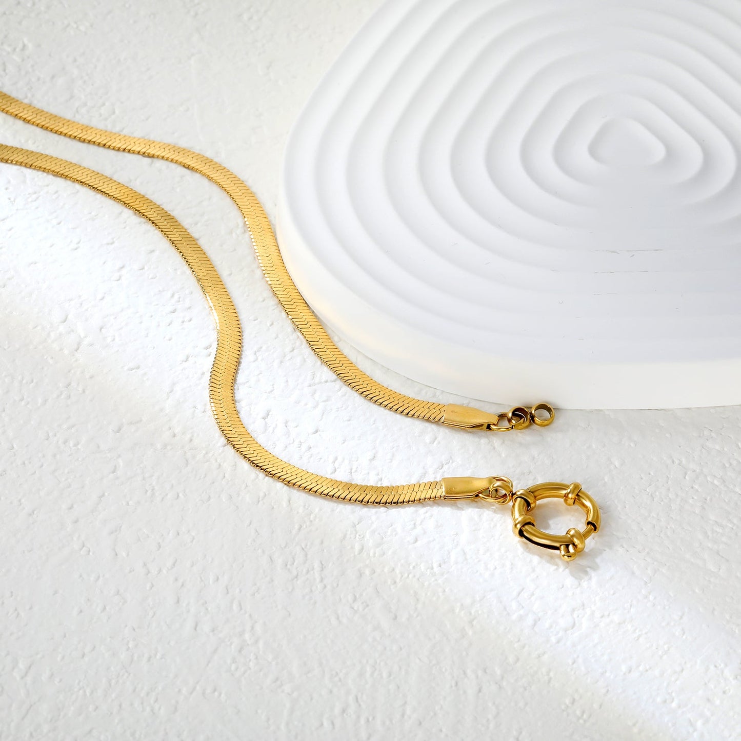 Razor/O Chain W4mm*40cm+Round Buckle O.D. 14.6mm Necklace Gold Color